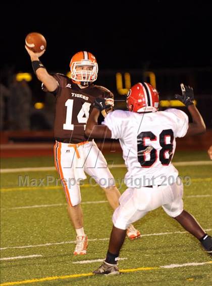 Thumbnail 2 in Decatur @ Grissom photogallery.