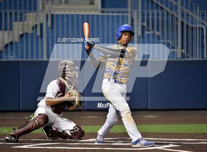 Thumbnail 3 in Solorio @ Simeon photogallery.