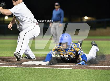 Thumbnail 3 in Solorio @ Simeon photogallery.