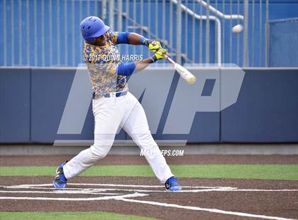 Thumbnail 2 in Solorio @ Simeon photogallery.