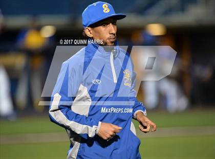 Thumbnail 3 in Solorio @ Simeon photogallery.