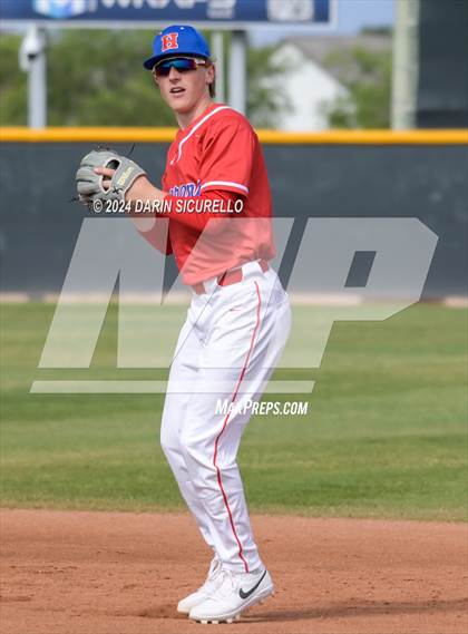 Thumbnail 3 in Hillsboro vs. Highlands Ranch (Coach Bob National Invitational) photogallery.