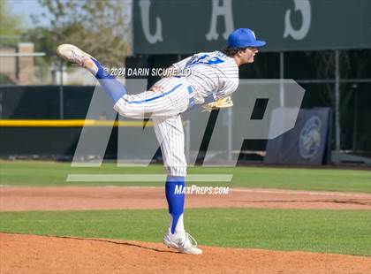 Thumbnail 3 in Hillsboro vs. Highlands Ranch (Coach Bob National Invitational) photogallery.