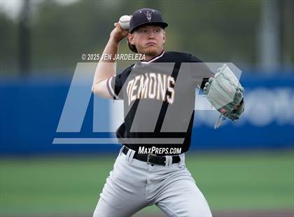 Thumbnail 2 in Windsor vs. Golden (CHSAA 4A Semifinal) photogallery.