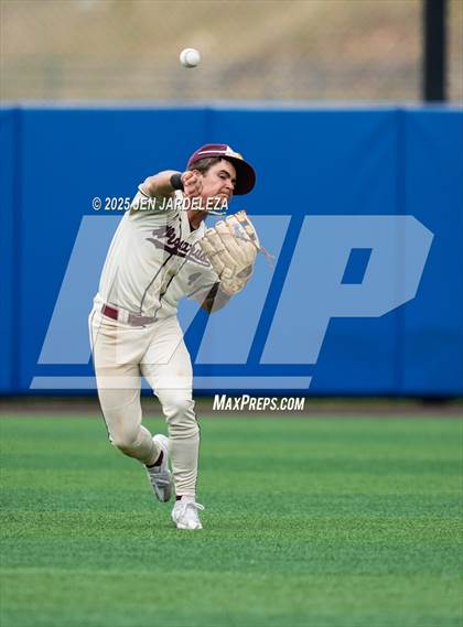 Thumbnail 2 in Windsor vs. Golden (CHSAA 4A Semifinal) photogallery.