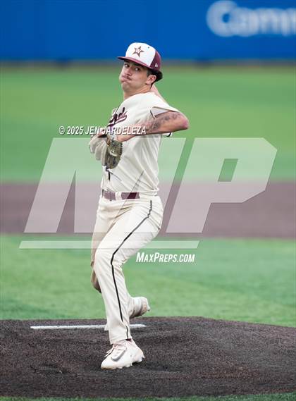 Thumbnail 2 in Windsor vs. Golden (CHSAA 4A Semifinal) photogallery.