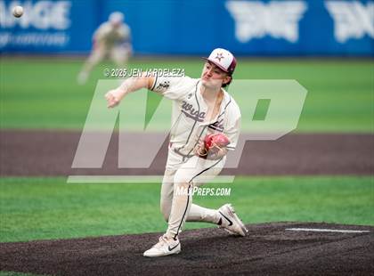 Thumbnail 2 in Windsor vs. Golden (CHSAA 4A Semifinal) photogallery.