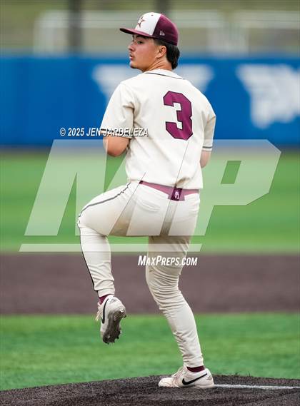 Thumbnail 1 in Windsor vs. Golden (CHSAA 4A Semifinal) photogallery.