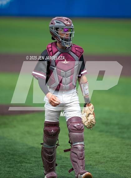Thumbnail 3 in Windsor vs. Golden (CHSAA 4A Semifinal) photogallery.