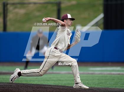 Thumbnail 2 in Windsor vs. Golden (CHSAA 4A Semifinal) photogallery.