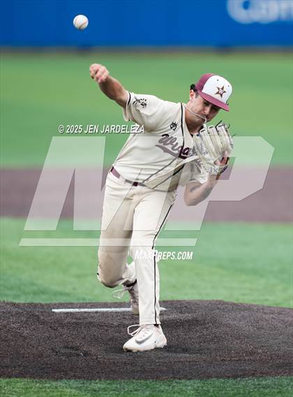 Thumbnail 2 in Windsor vs. Golden (CHSAA 4A Semifinal) photogallery.