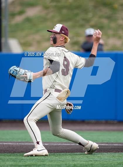 Thumbnail 3 in Windsor vs. Golden (CHSAA 4A Semifinal) photogallery.