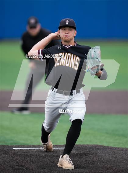 Thumbnail 3 in Windsor vs. Golden (CHSAA 4A Semifinal) photogallery.
