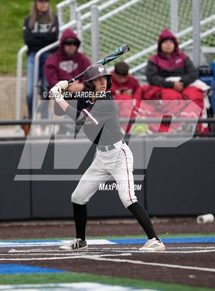 Thumbnail 3 in Windsor vs. Golden (CHSAA 4A Semifinal) photogallery.