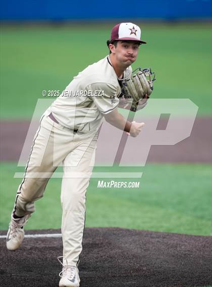 Thumbnail 1 in Windsor vs. Golden (CHSAA 4A Semifinal) photogallery.