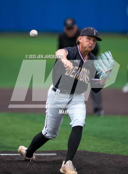 Thumbnail 2 in Windsor vs. Golden (CHSAA 4A Semifinal) photogallery.