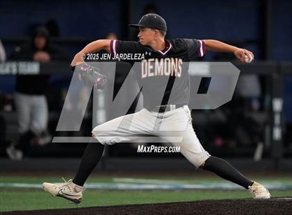Thumbnail 3 in Windsor vs. Golden (CHSAA 4A Semifinal) photogallery.
