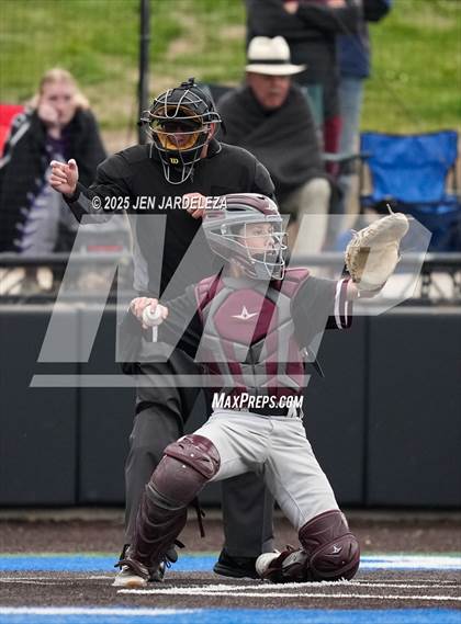 Thumbnail 2 in Windsor vs. Golden (CHSAA 4A Semifinal) photogallery.
