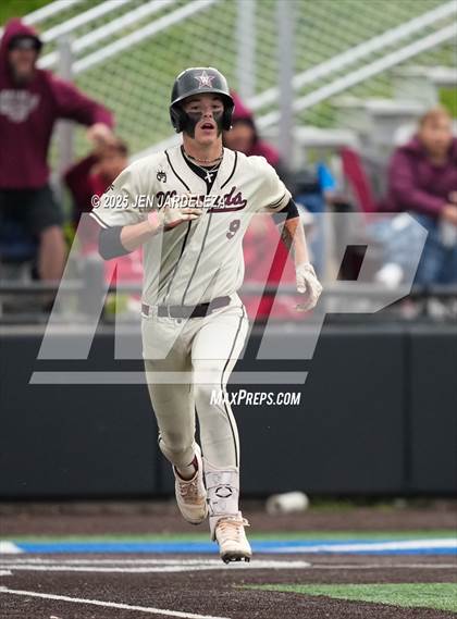 Thumbnail 3 in Windsor vs. Golden (CHSAA 4A Semifinal) photogallery.