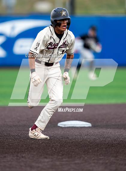 Thumbnail 1 in Windsor vs. Golden (CHSAA 4A Semifinal) photogallery.