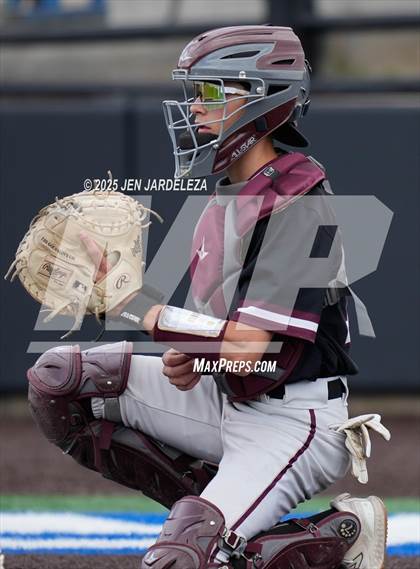Thumbnail 1 in Windsor vs. Golden (CHSAA 4A Semifinal) photogallery.