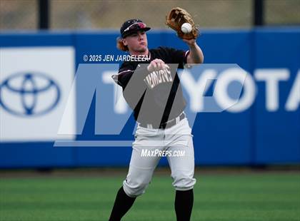 Thumbnail 2 in Windsor vs. Golden (CHSAA 4A Semifinal) photogallery.