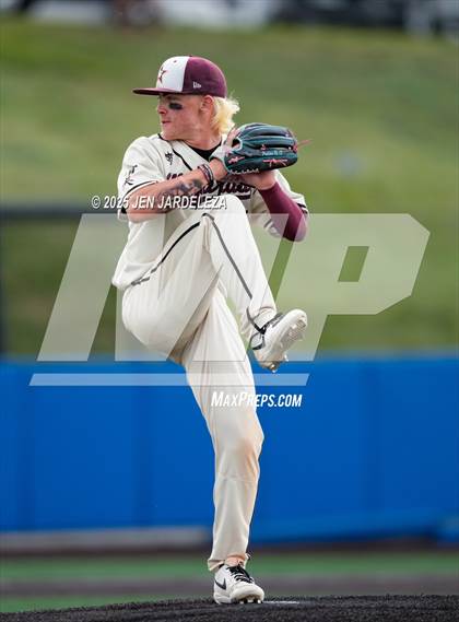 Thumbnail 2 in Windsor vs. Golden (CHSAA 4A Semifinal) photogallery.