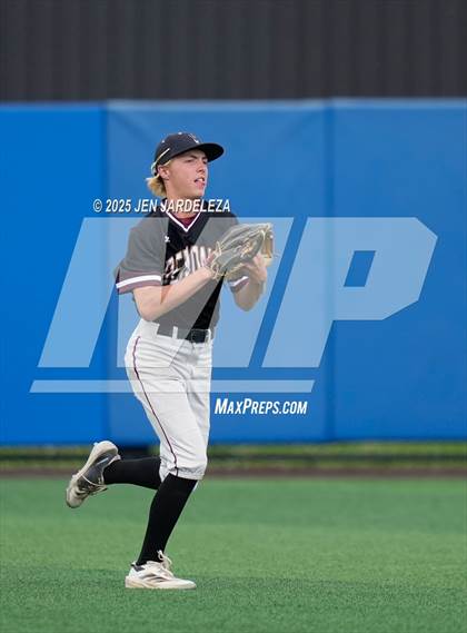 Thumbnail 1 in Windsor vs. Golden (CHSAA 4A Semifinal) photogallery.