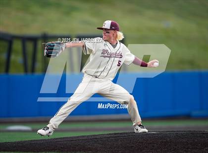 Thumbnail 3 in Windsor vs. Golden (CHSAA 4A Semifinal) photogallery.