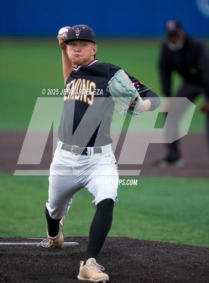 Thumbnail 1 in Windsor vs. Golden (CHSAA 4A Semifinal) photogallery.
