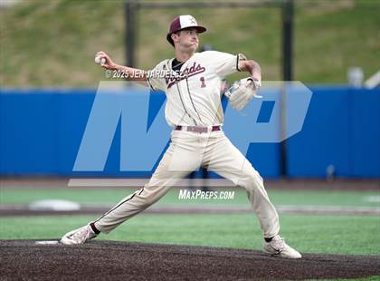 Thumbnail 1 in Windsor vs. Golden (CHSAA 4A Semifinal) photogallery.