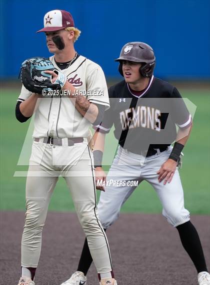 Thumbnail 3 in Windsor vs. Golden (CHSAA 4A Semifinal) photogallery.