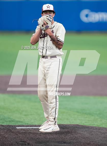 Thumbnail 1 in Windsor vs. Golden (CHSAA 4A Semifinal) photogallery.