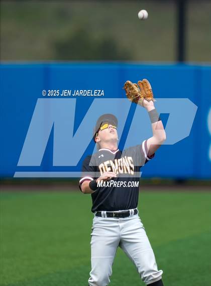 Thumbnail 2 in Windsor vs. Golden (CHSAA 4A Semifinal) photogallery.