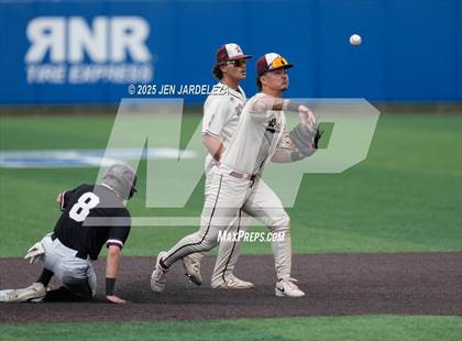 Thumbnail 1 in Windsor vs. Golden (CHSAA 4A Semifinal) photogallery.
