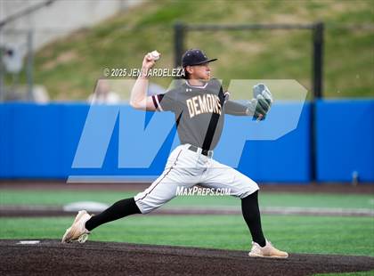 Thumbnail 1 in Windsor vs. Golden (CHSAA 4A Semifinal) photogallery.