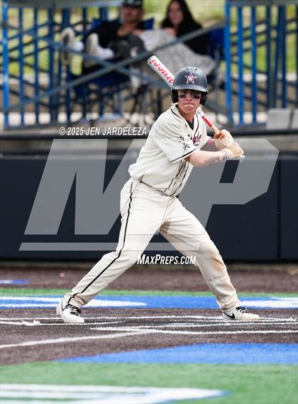 Thumbnail 3 in Windsor vs. Golden (CHSAA 4A Semifinal) photogallery.