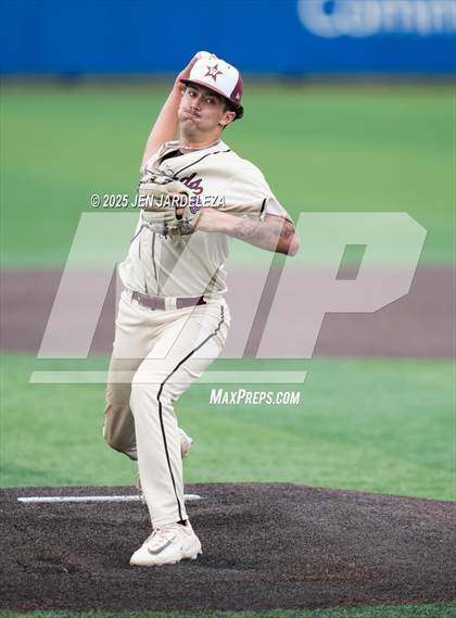 Thumbnail 3 in Windsor vs. Golden (CHSAA 4A Semifinal) photogallery.