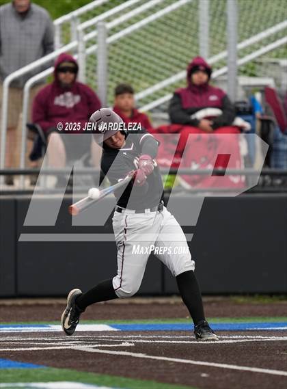 Thumbnail 1 in Windsor vs. Golden (CHSAA 4A Semifinal) photogallery.