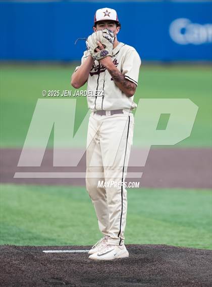 Thumbnail 3 in Windsor vs. Golden (CHSAA 4A Semifinal) photogallery.