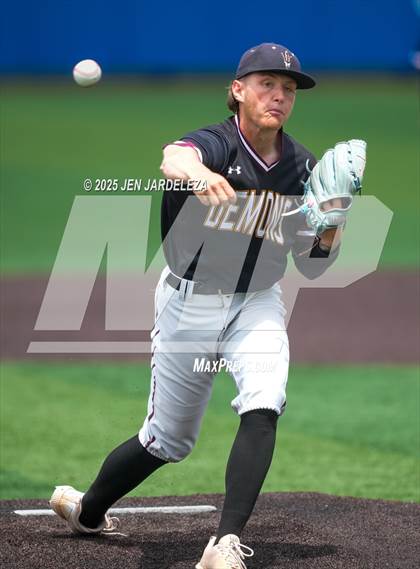 Thumbnail 3 in Windsor vs. Golden (CHSAA 4A Semifinal) photogallery.