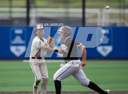 Thumbnail 1 in Windsor vs. Golden (CHSAA 4A Semifinal) photogallery.