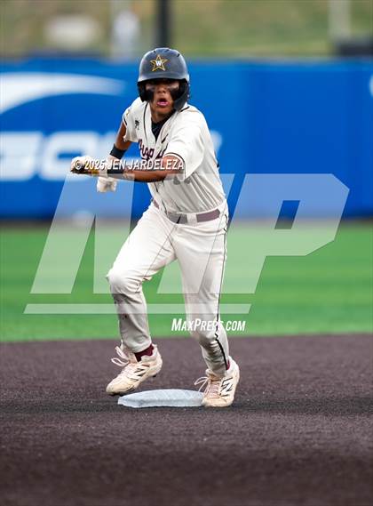 Thumbnail 2 in Windsor vs. Golden (CHSAA 4A Semifinal) photogallery.