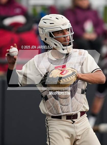 Thumbnail 3 in Windsor vs. Golden (CHSAA 4A Semifinal) photogallery.