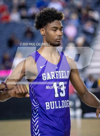 Thumbnail 1 in Garfield vs. Eastside Catholic (WIAA 3A Semifinal)  photogallery.