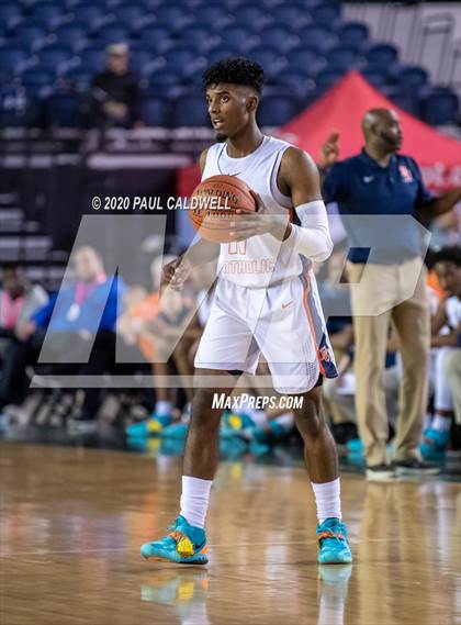 Thumbnail 3 in Garfield vs. Eastside Catholic (WIAA 3A Semifinal)  photogallery.
