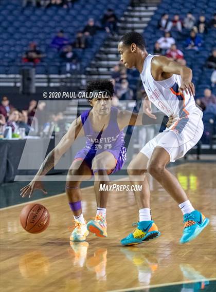 Thumbnail 3 in Garfield vs. Eastside Catholic (WIAA 3A Semifinal)  photogallery.