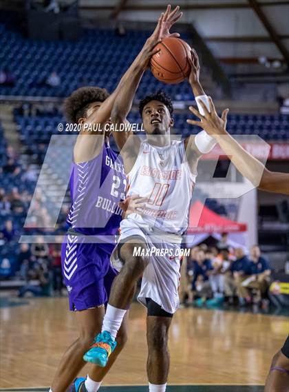 Thumbnail 2 in Garfield vs. Eastside Catholic (WIAA 3A Semifinal)  photogallery.