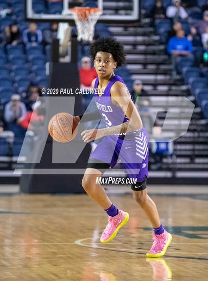 Thumbnail 1 in Garfield vs. Eastside Catholic (WIAA 3A Semifinal)  photogallery.