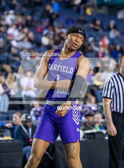 Thumbnail 1 in Garfield vs. Eastside Catholic (WIAA 3A Semifinal)  photogallery.